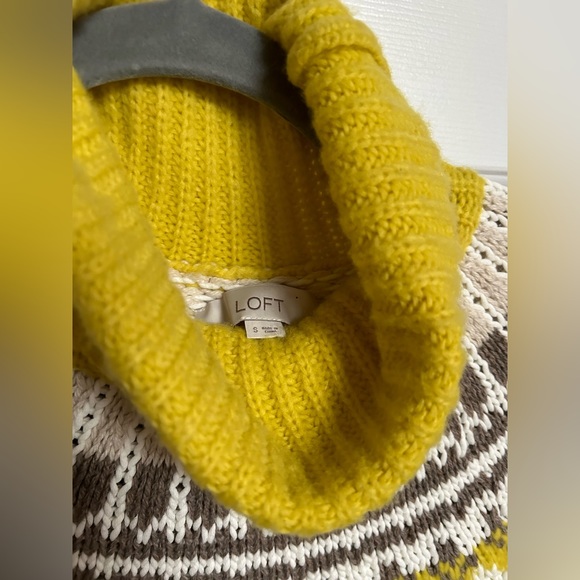 Loft Yellow Turtleneck Sweater Fair Isle Knit Womens Size S - Picture 4 of 4